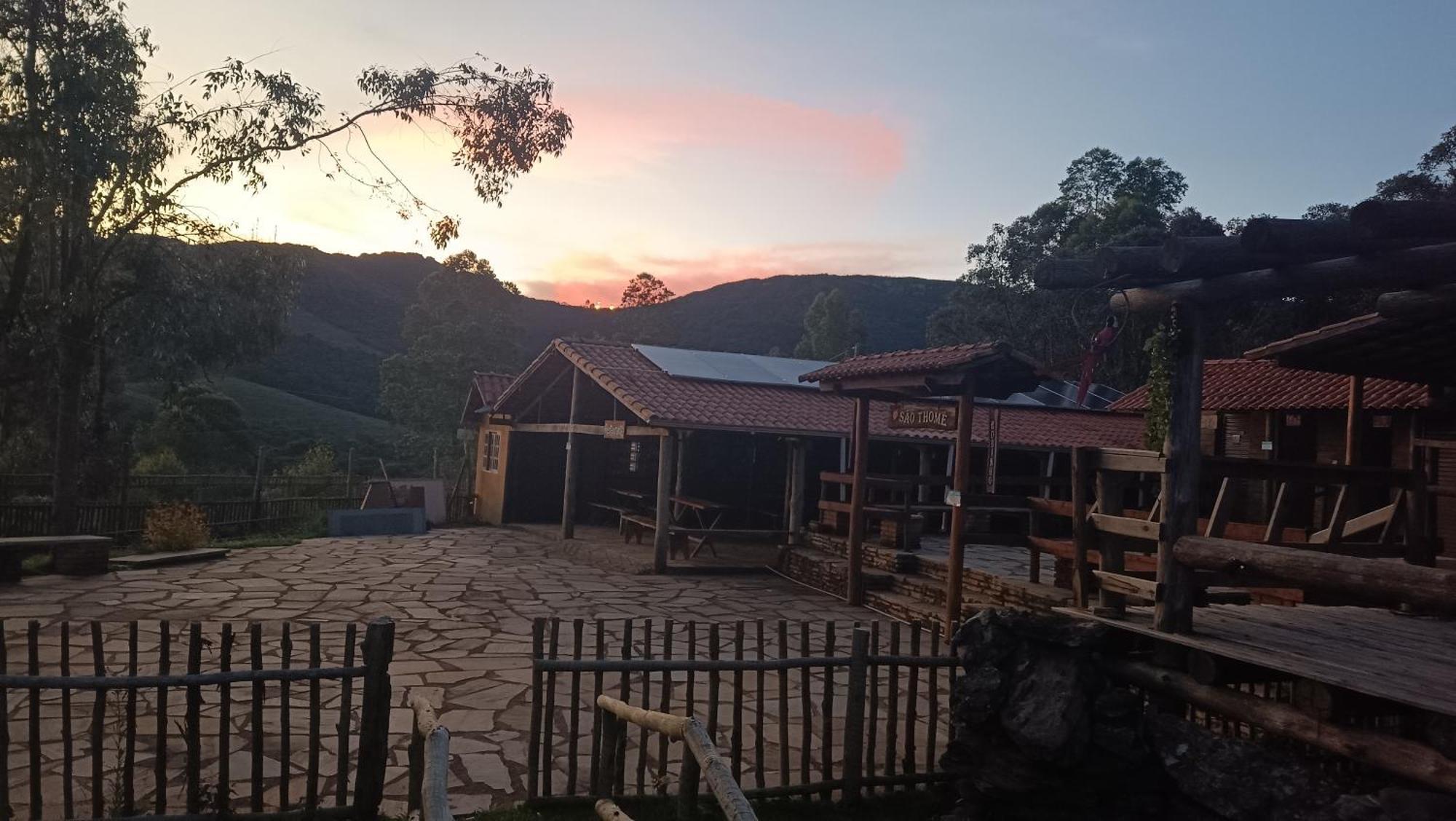 Chales E Camping Do Robinho 1 São Tomé das Letras Bagian luar foto